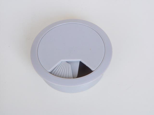 IRODAI KELLÉK KÁBELKIVEZETŐ 30102 SZÜRKE 60MM